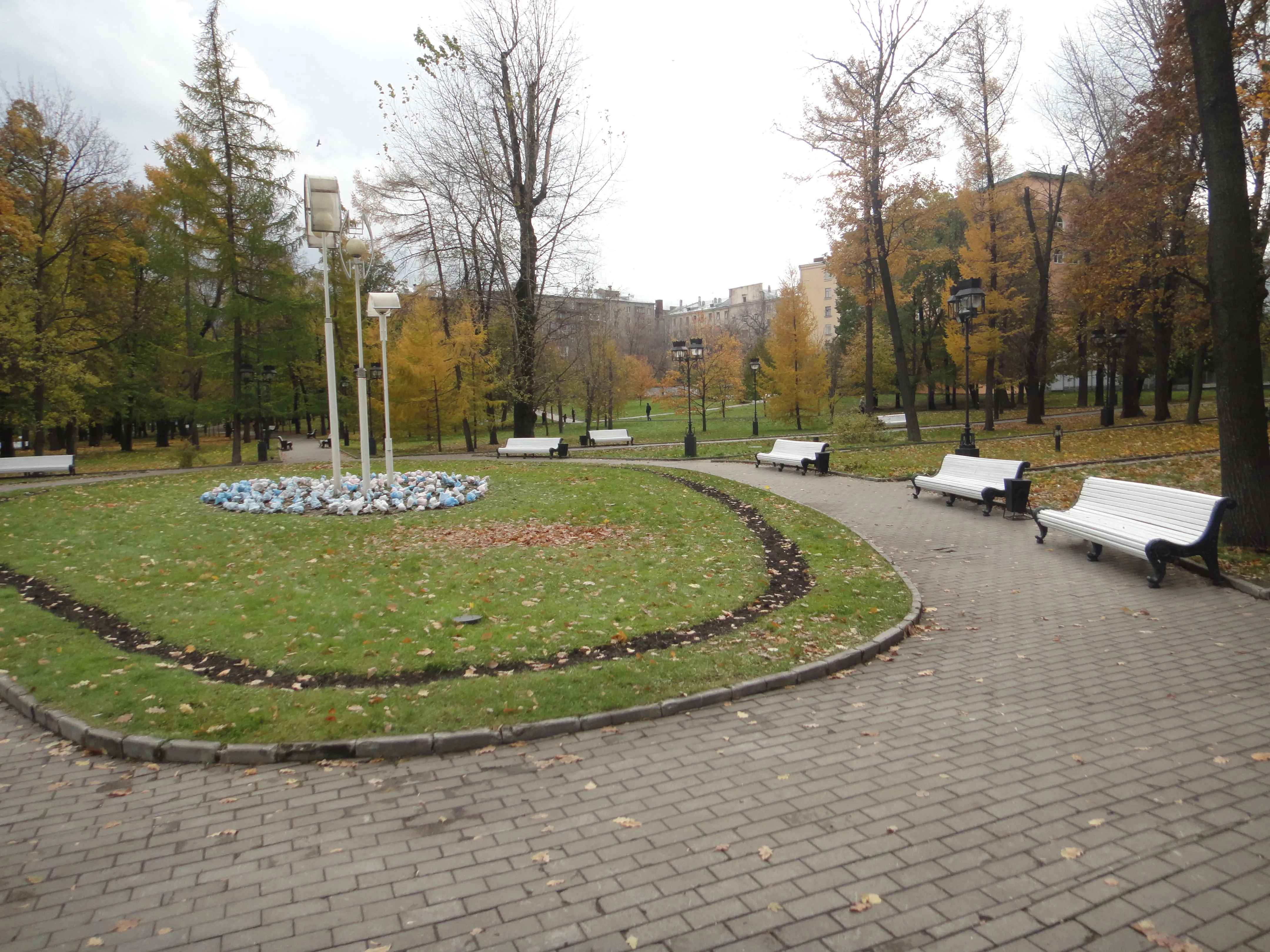 Парк с аркой и амфитеатром, фото 17
