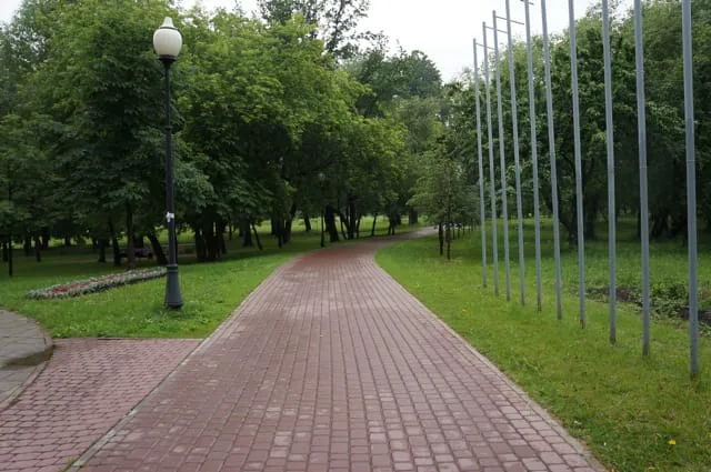Парк с прудом и лестницей, фото 17