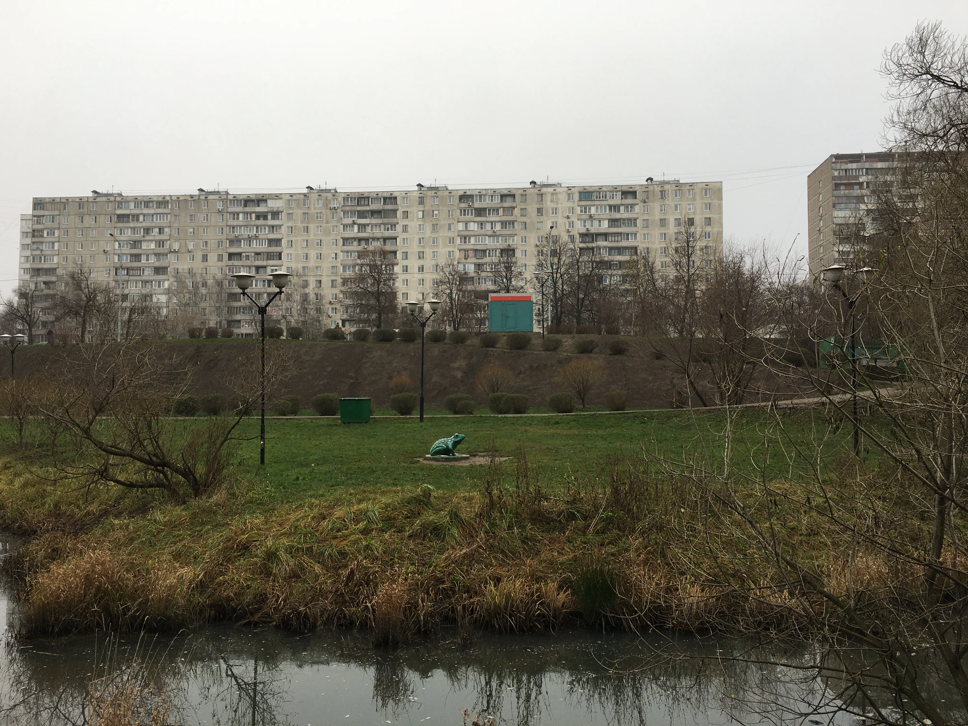 Извилистые тропы и пруд, фото 17