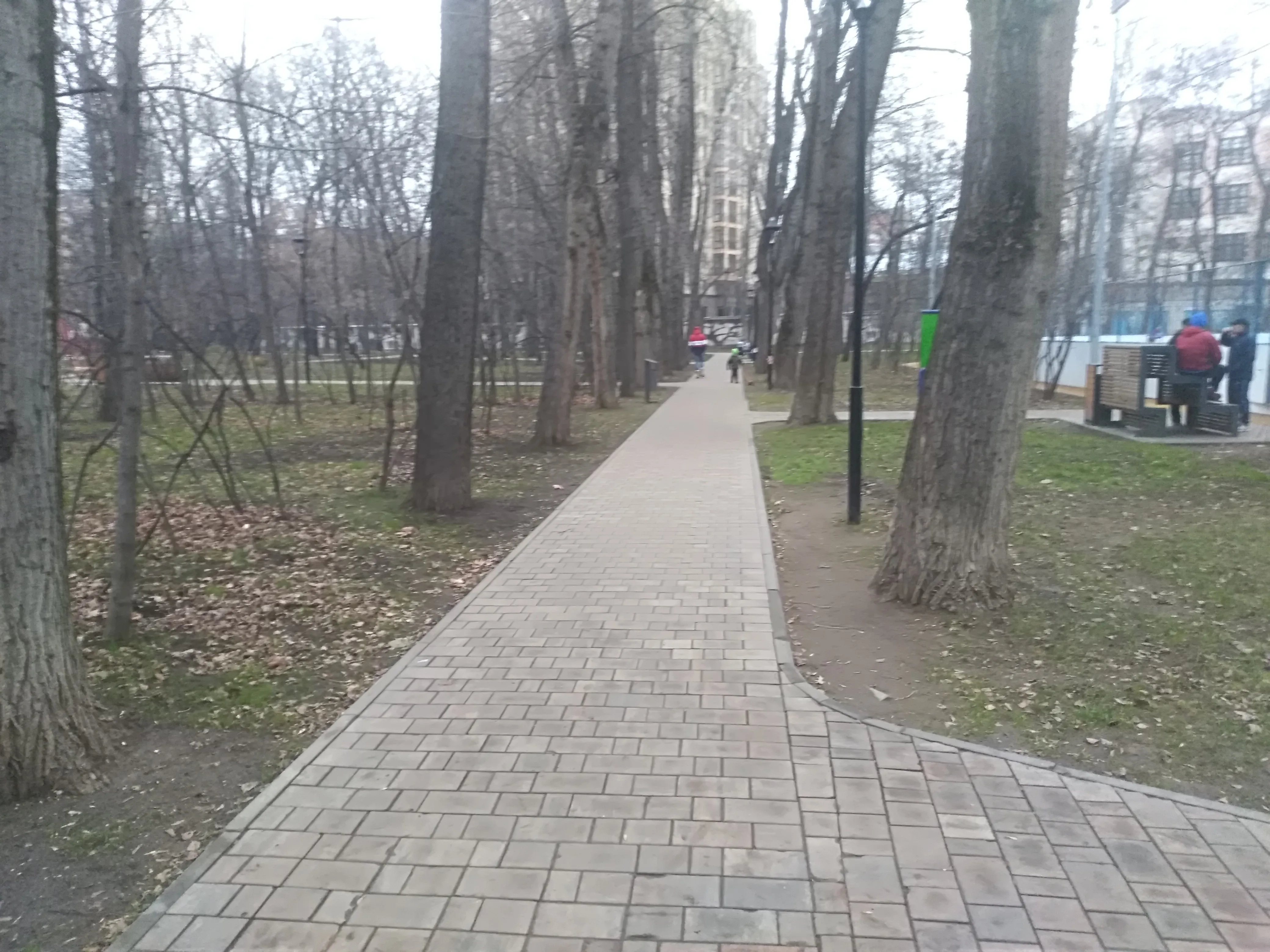 Парк с дорожками и рестораном, фото 20