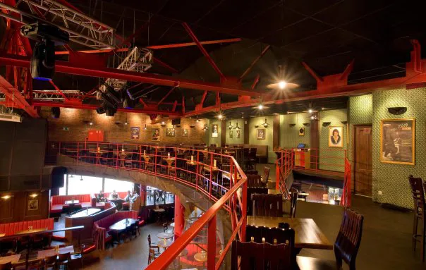 Ресторан с красной подсветкой, фото 19