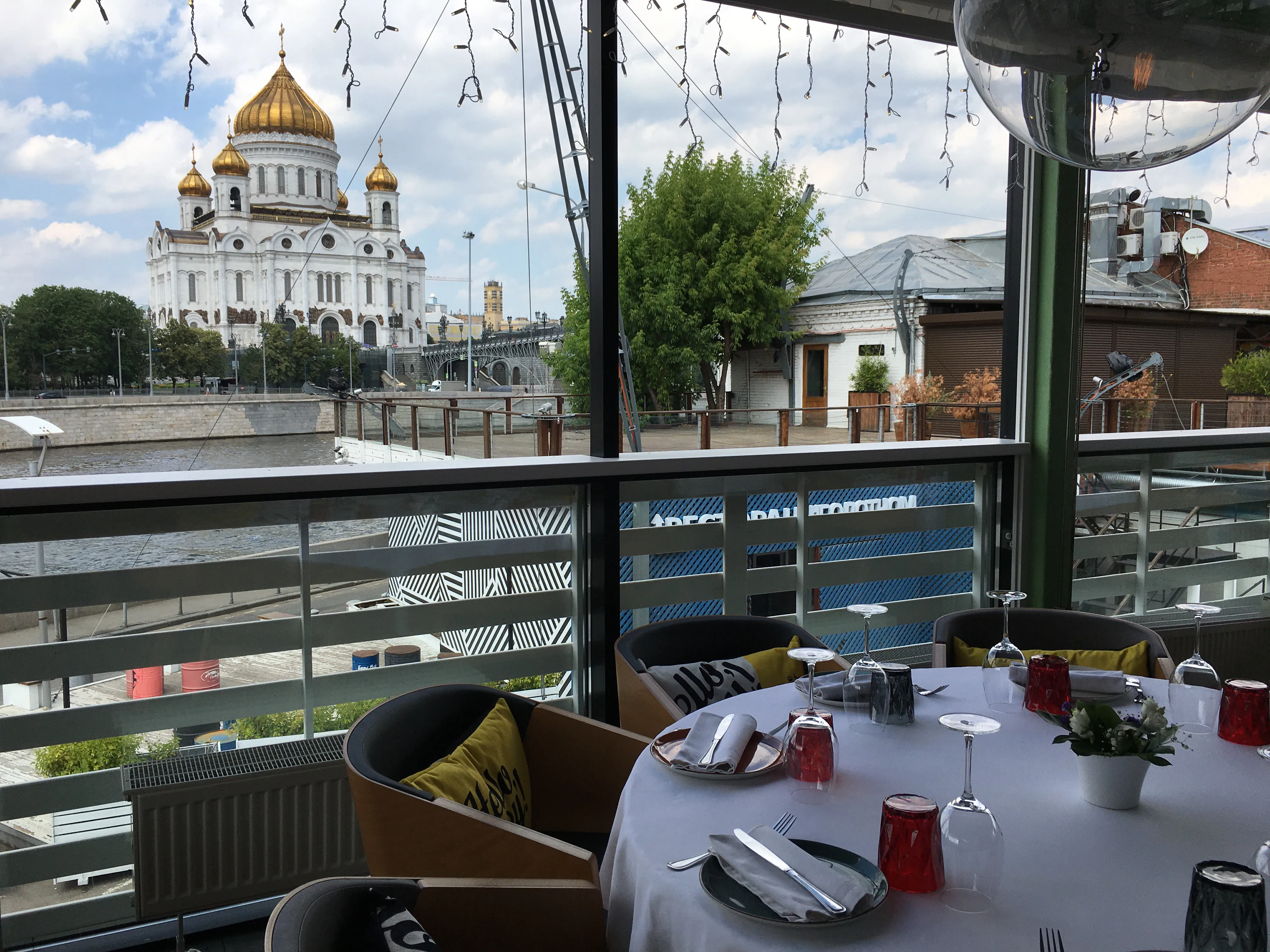 Зелёная веранда у реки, фото 13