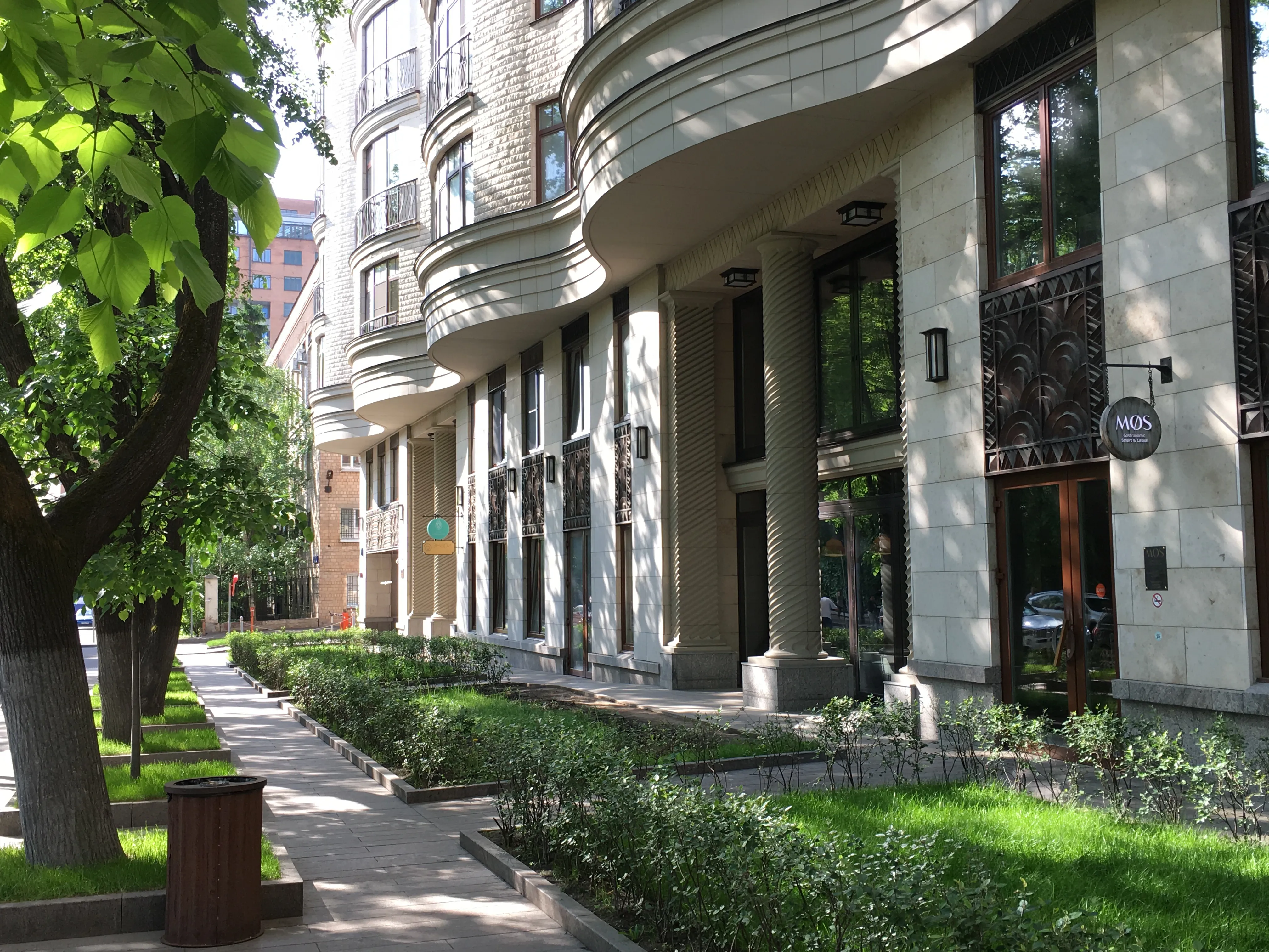 Улица с современным фасадом, фото 5
