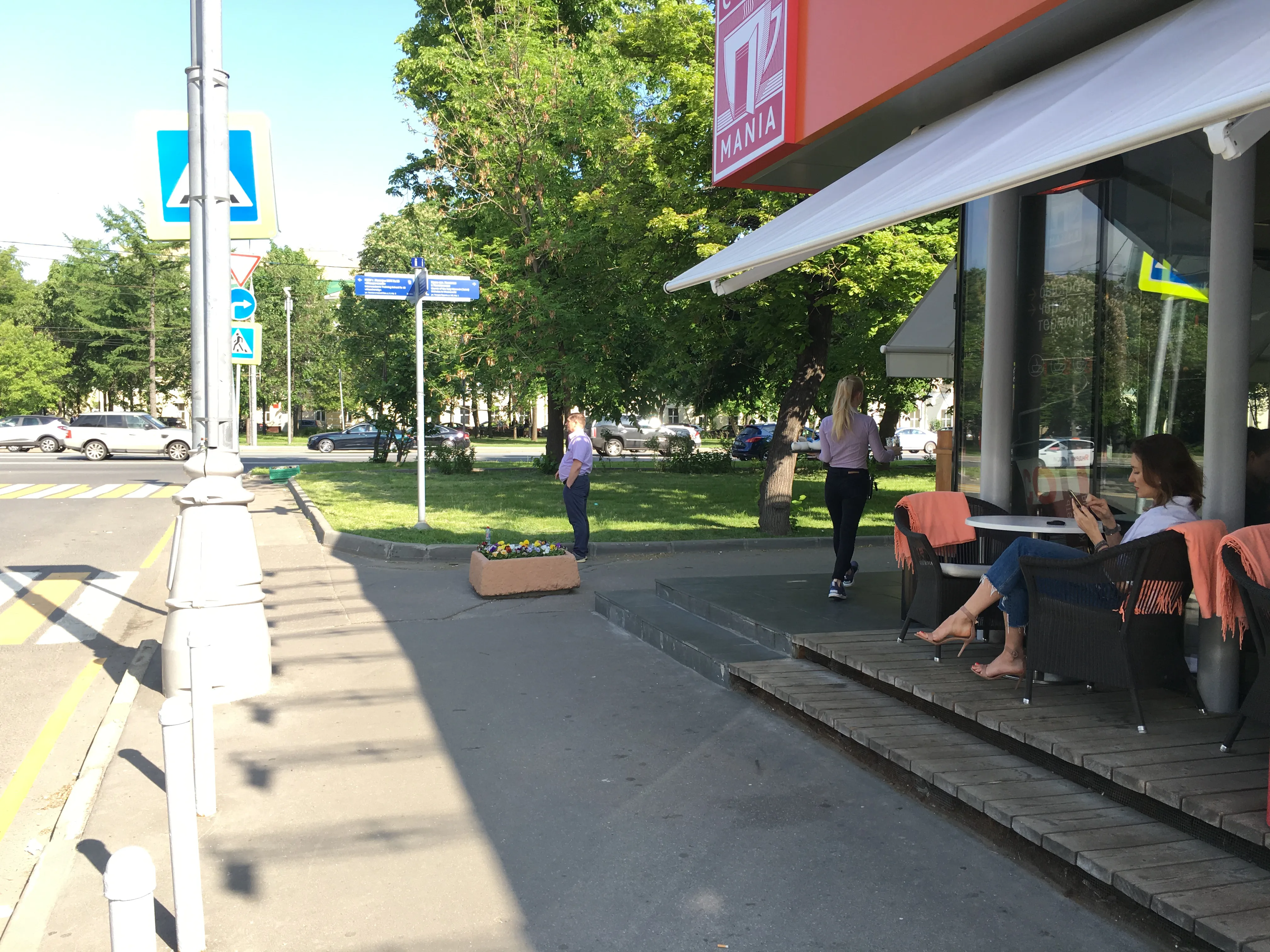 Кафе с деревянной террасой, фото 13