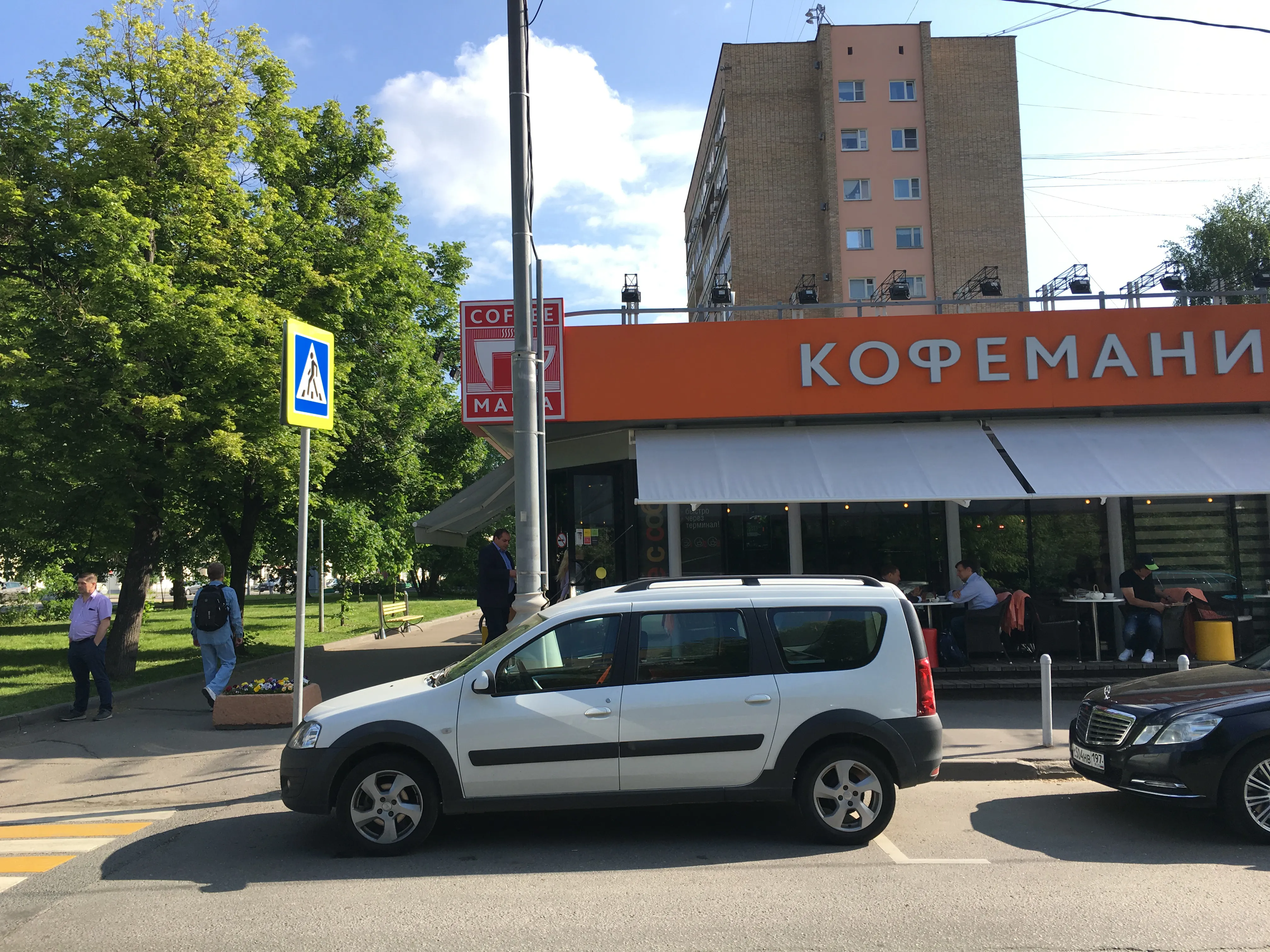 Кафе с деревянной террасой, фото 4
