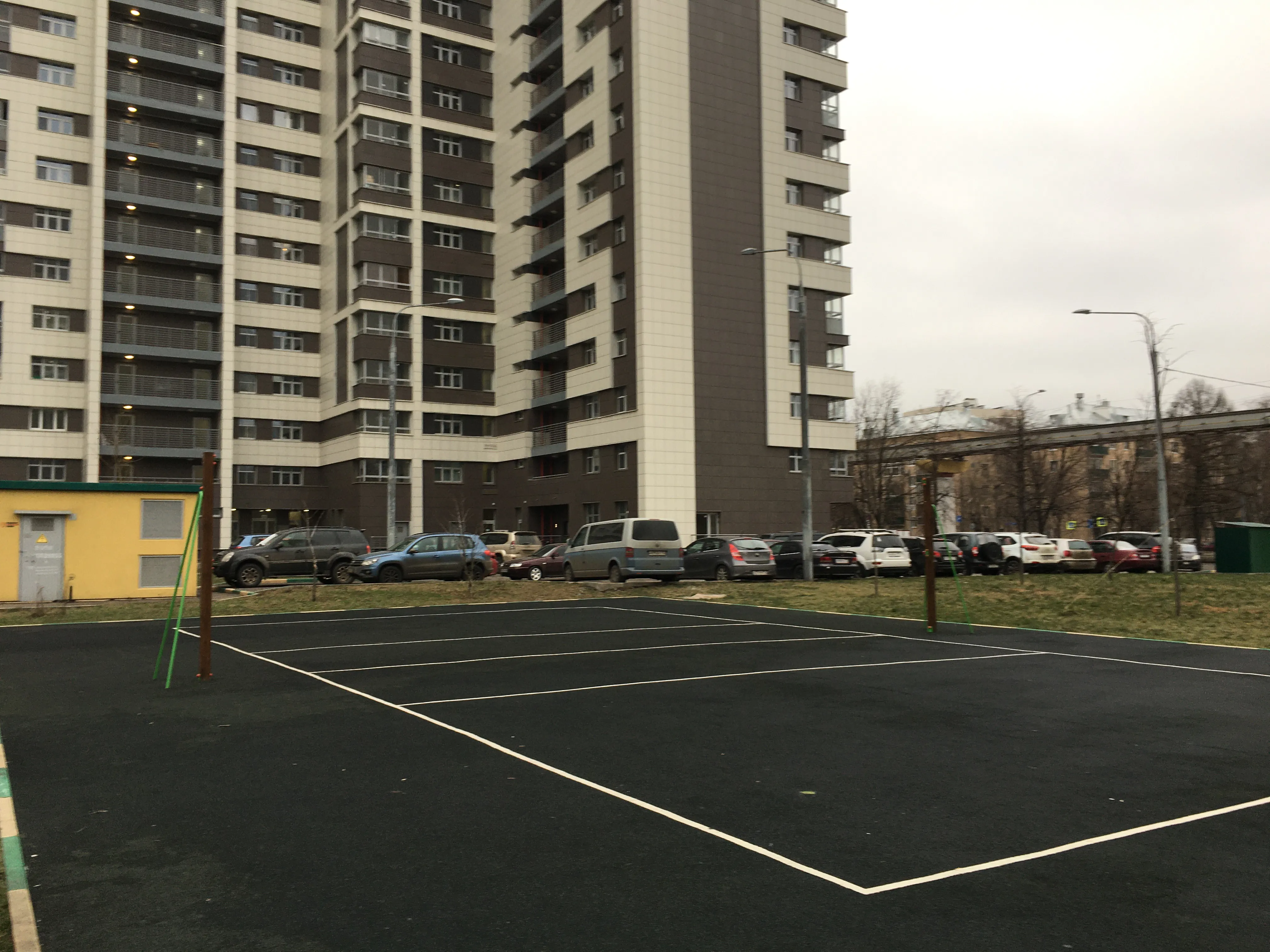 Новостройка на спортплощадке, фото 4