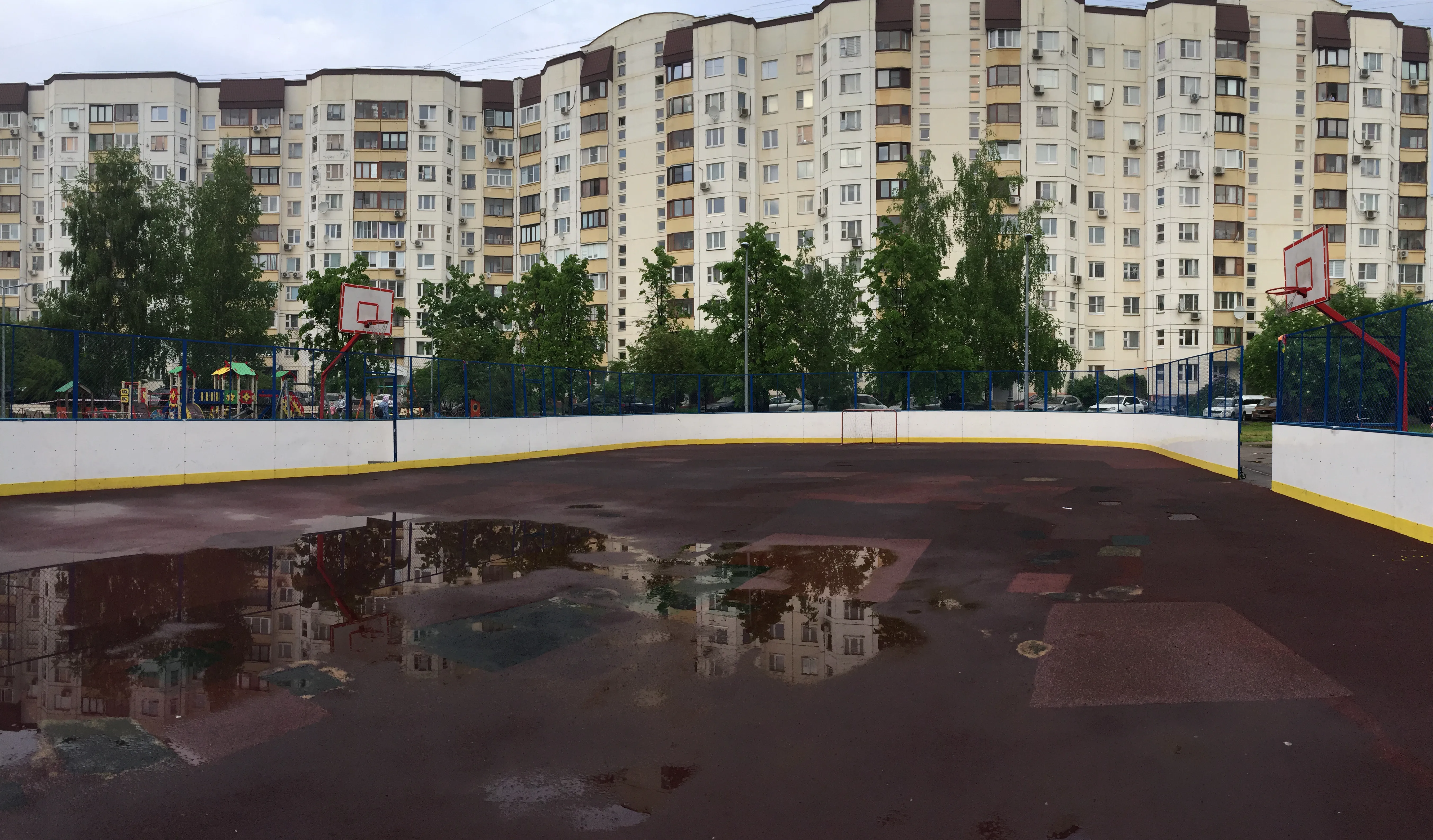 Спортплощадка в спальном районе, фото 12