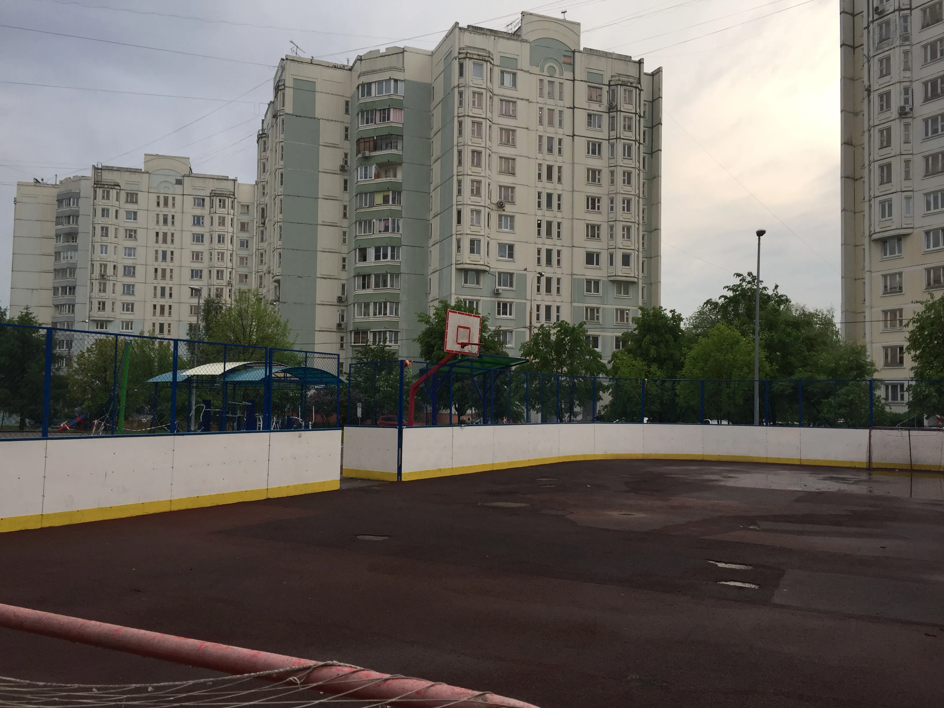 Спортплощадка в спальном районе, фото 18