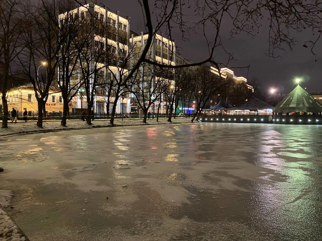 Городской парк в огнях, фото 17