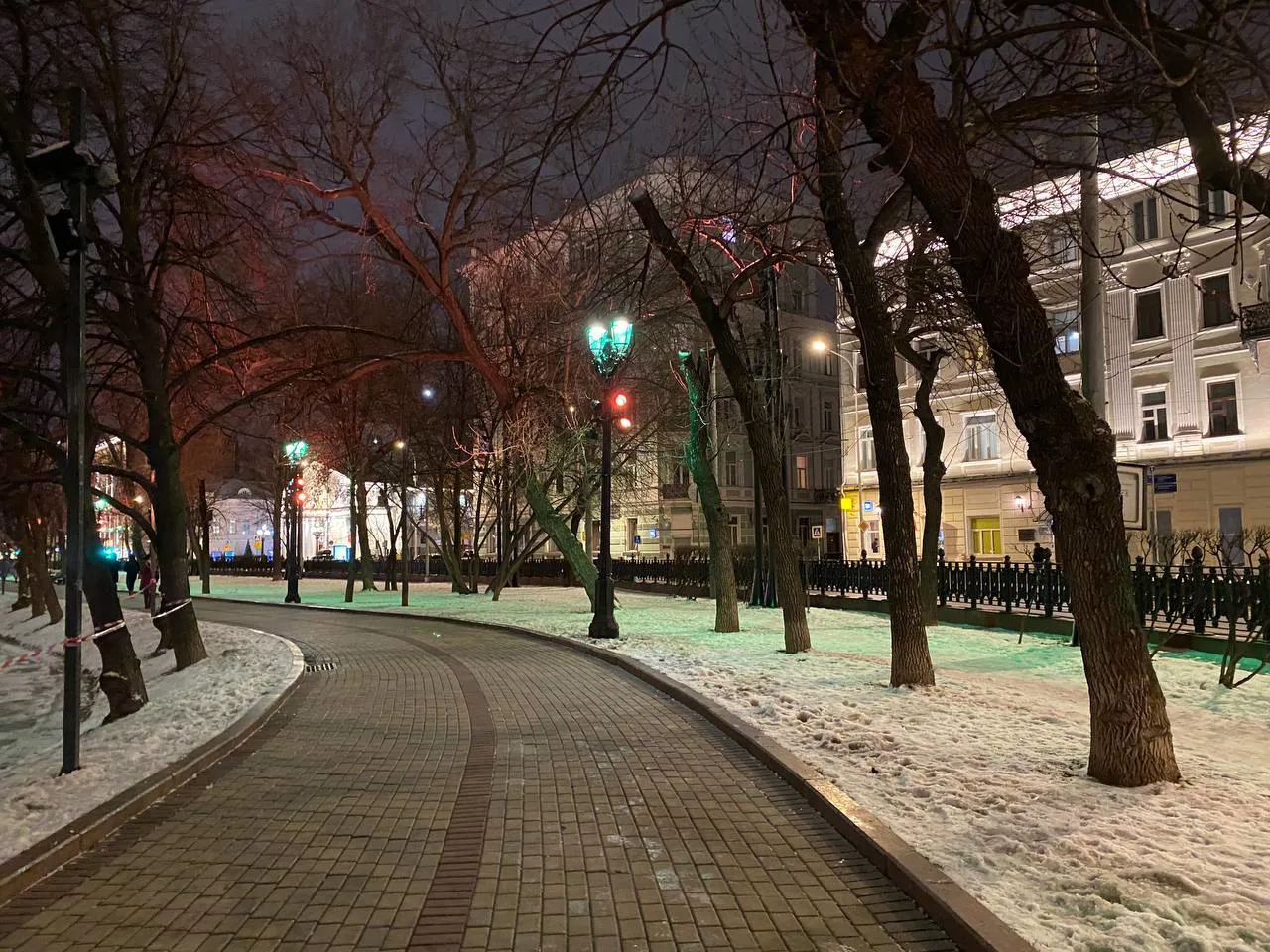 Городской парк в огнях, фото 10