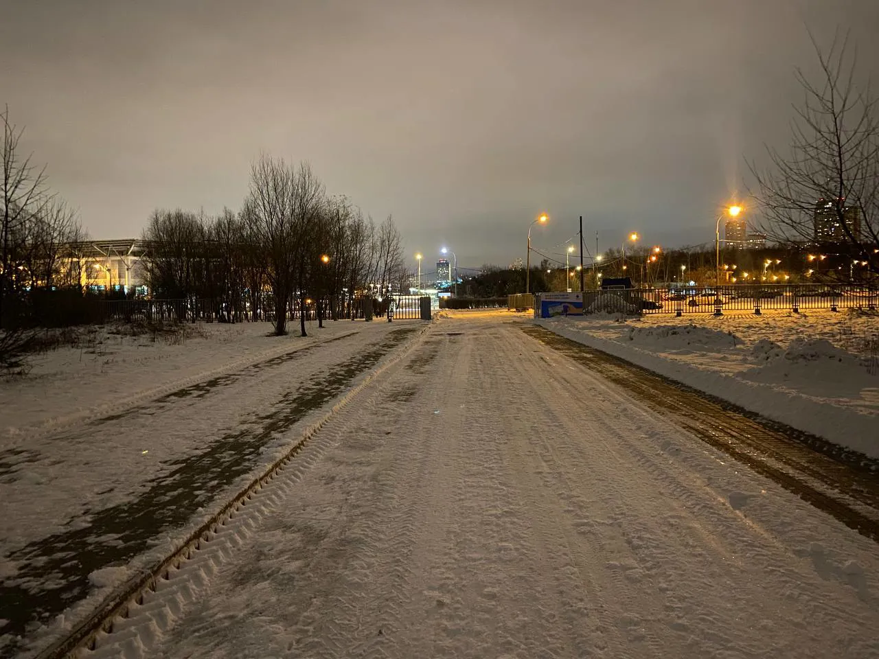 Парк аттракционов зимой, фото 12