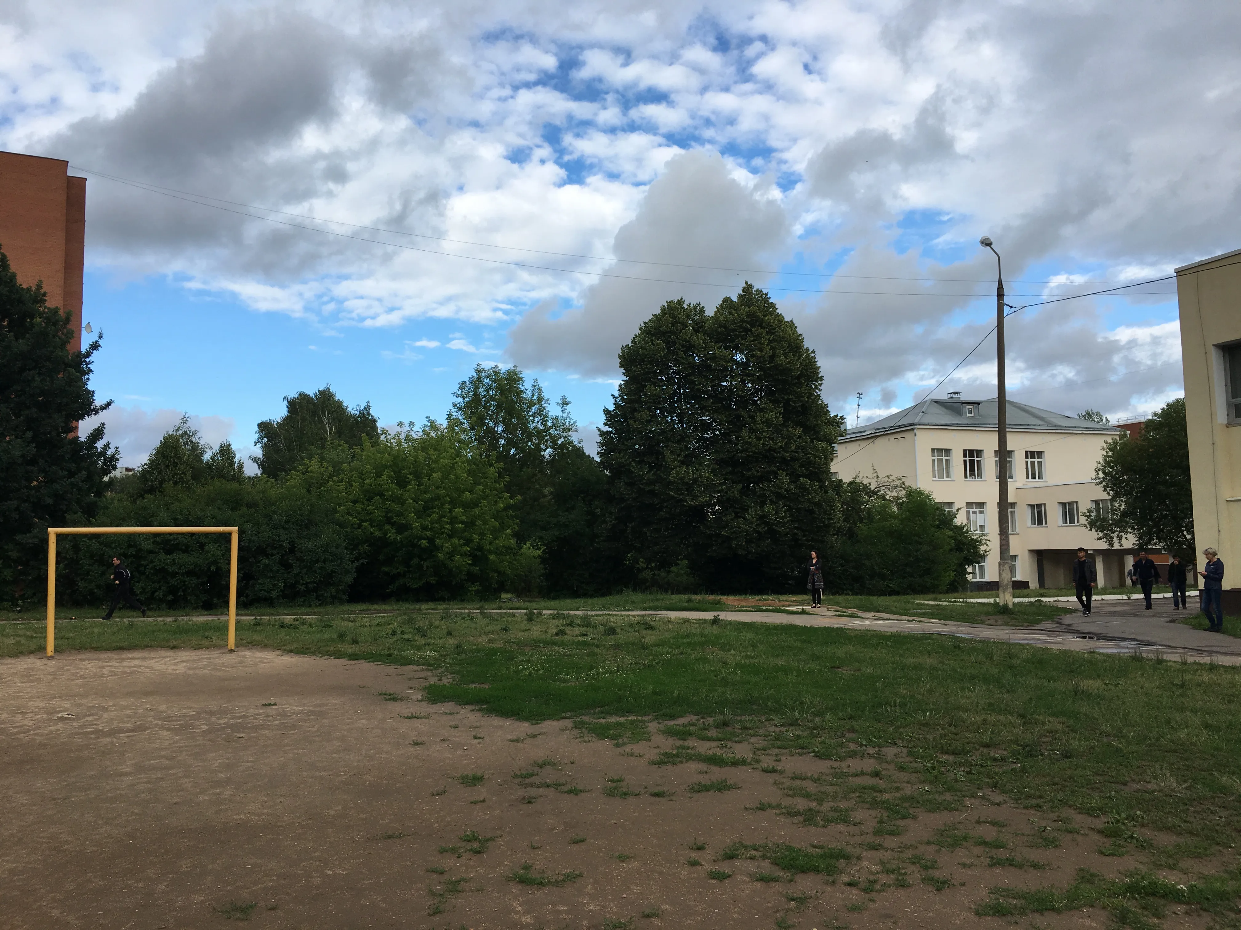 Школа у футбольного поля, фото 4