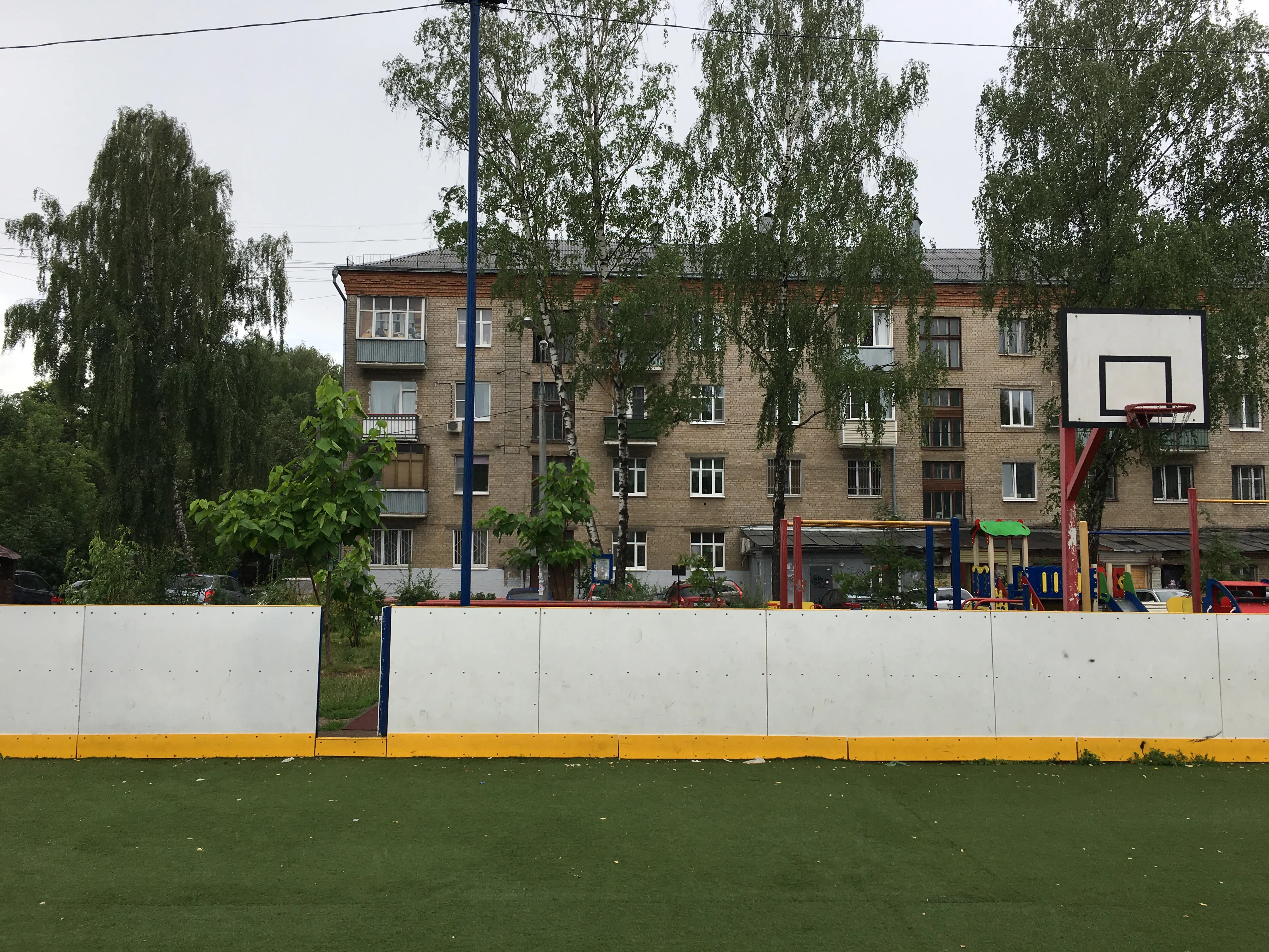 Футбольное поле во дворе, фото 4