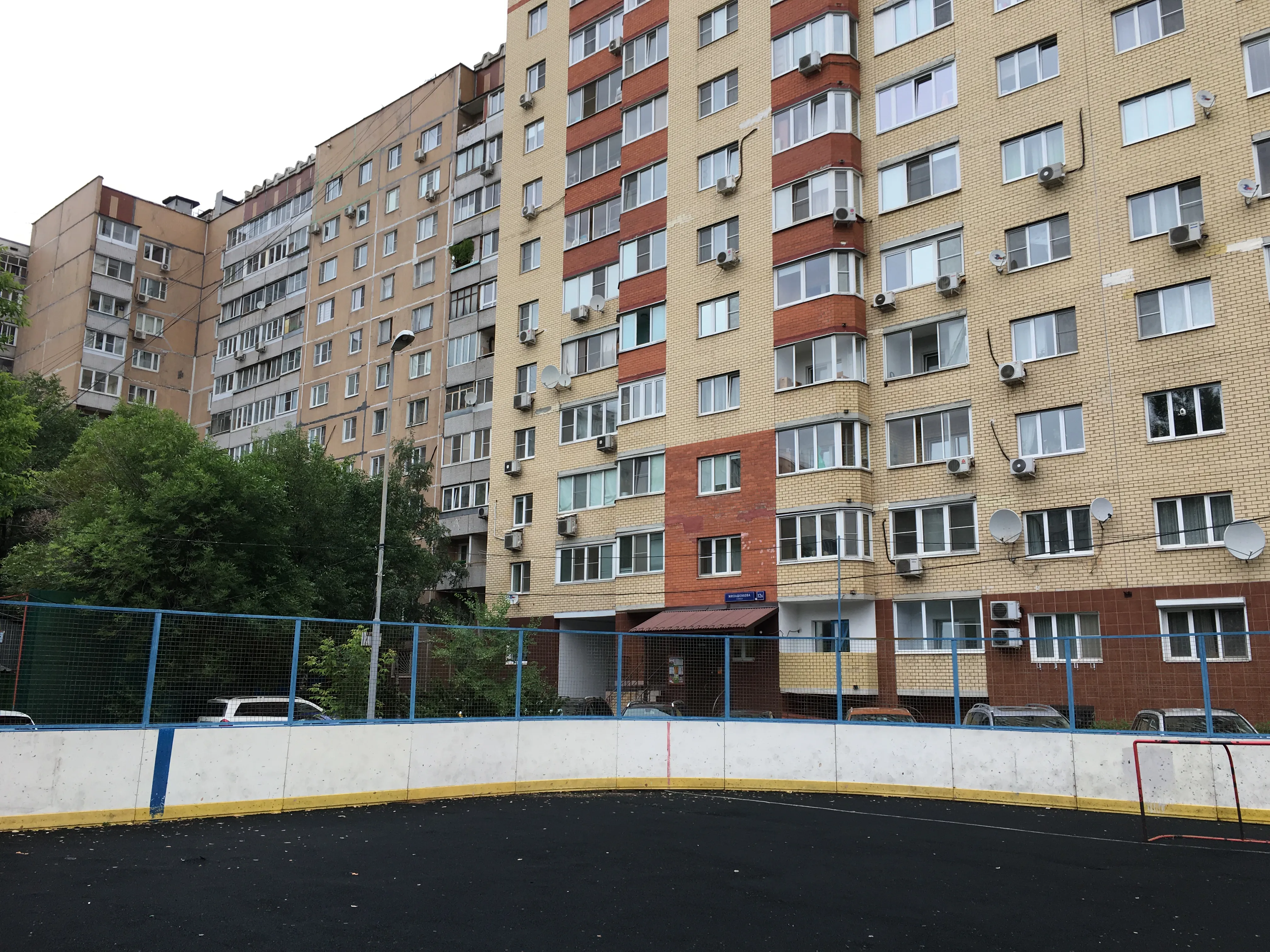 Спортивная площадка у дома, фото 7