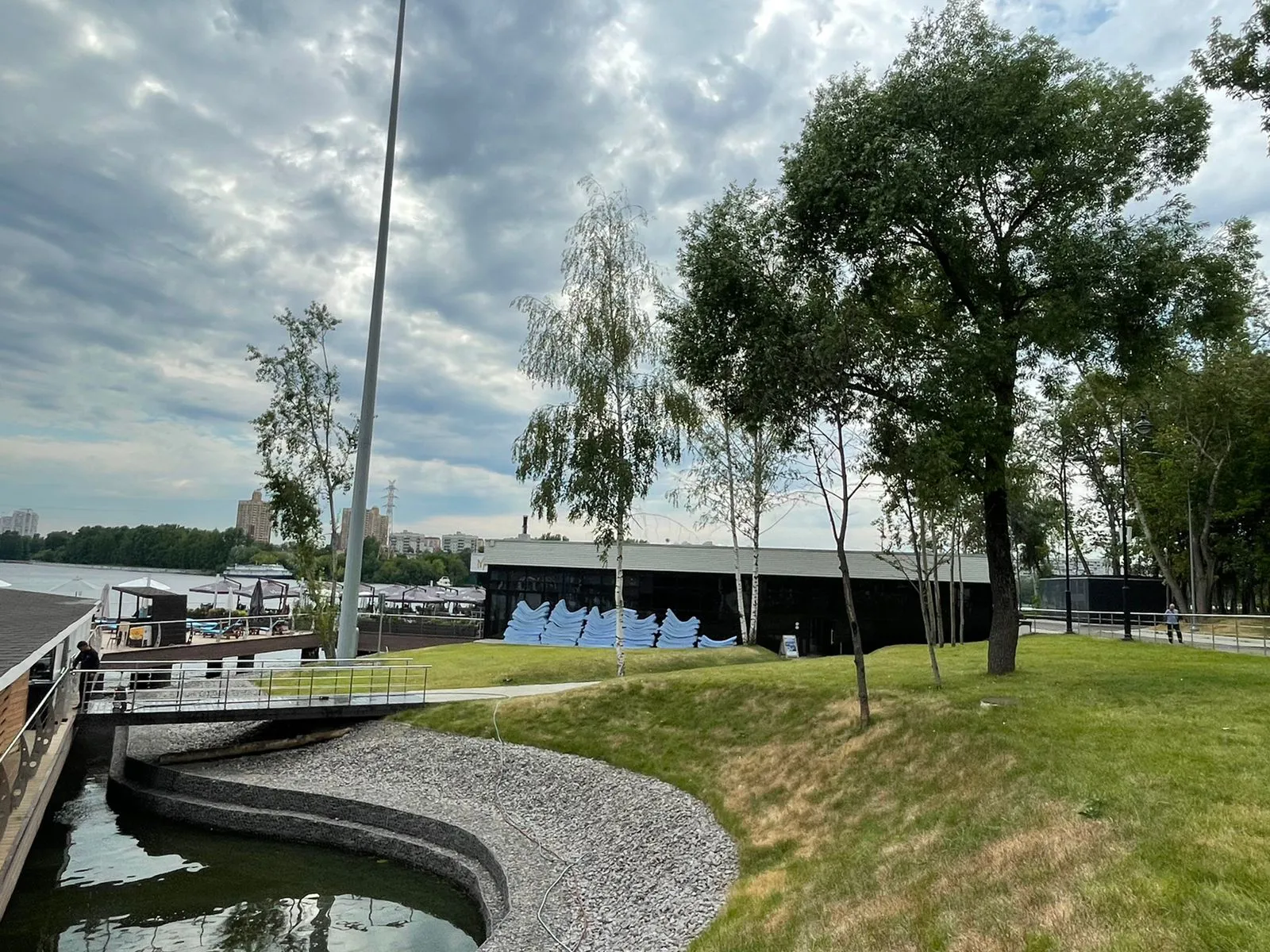 Палуба у воды с бассейном, фото 6