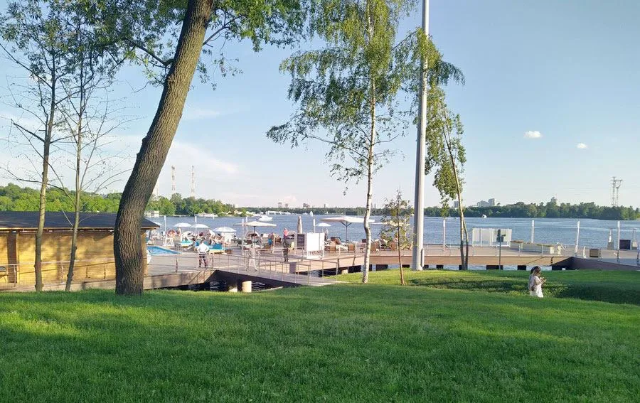 Палуба у воды с бассейном, фото 24