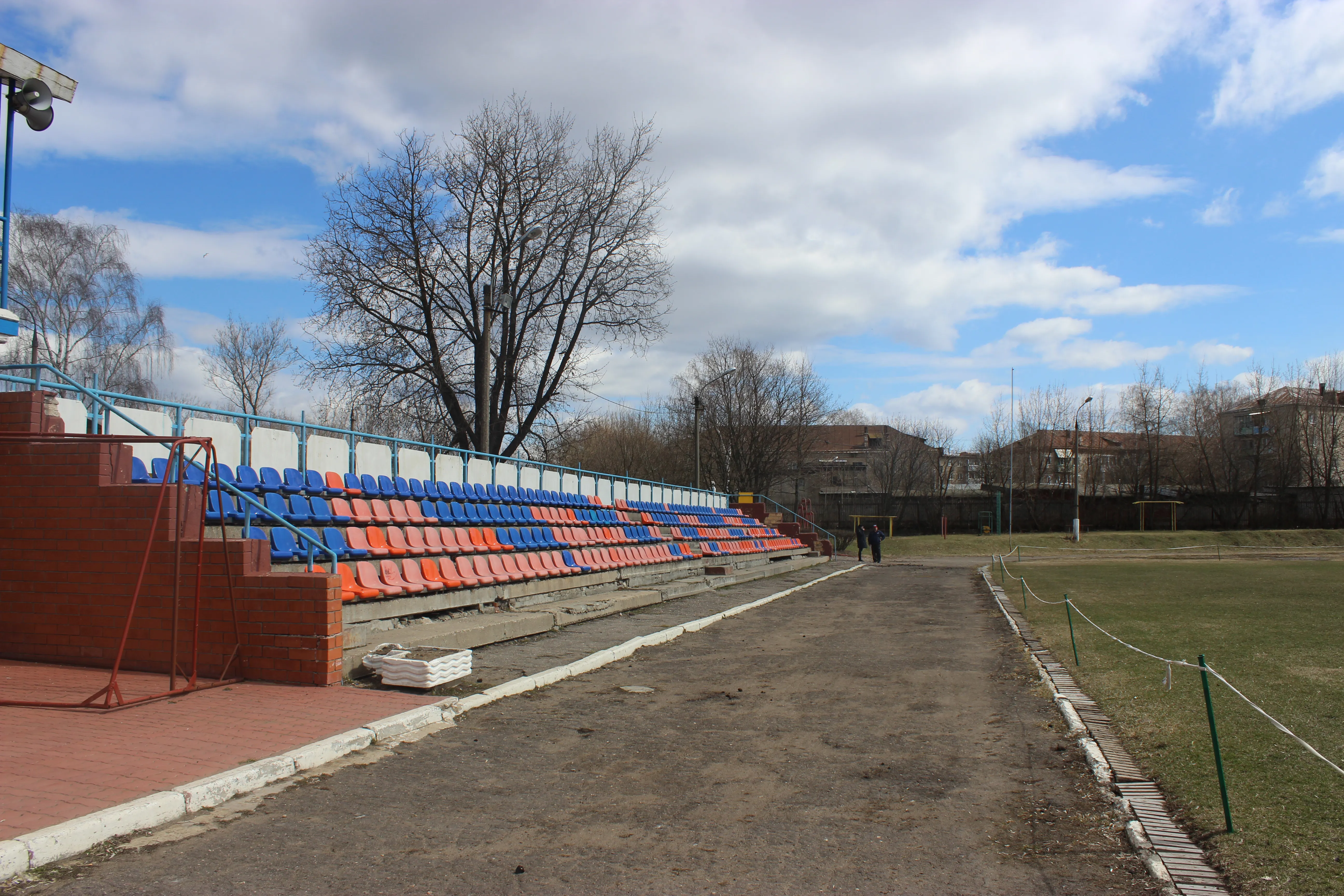 Рыже-синие трибуны, фото 5