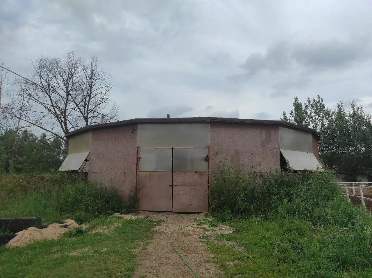Конюшня с манежем, фото 2