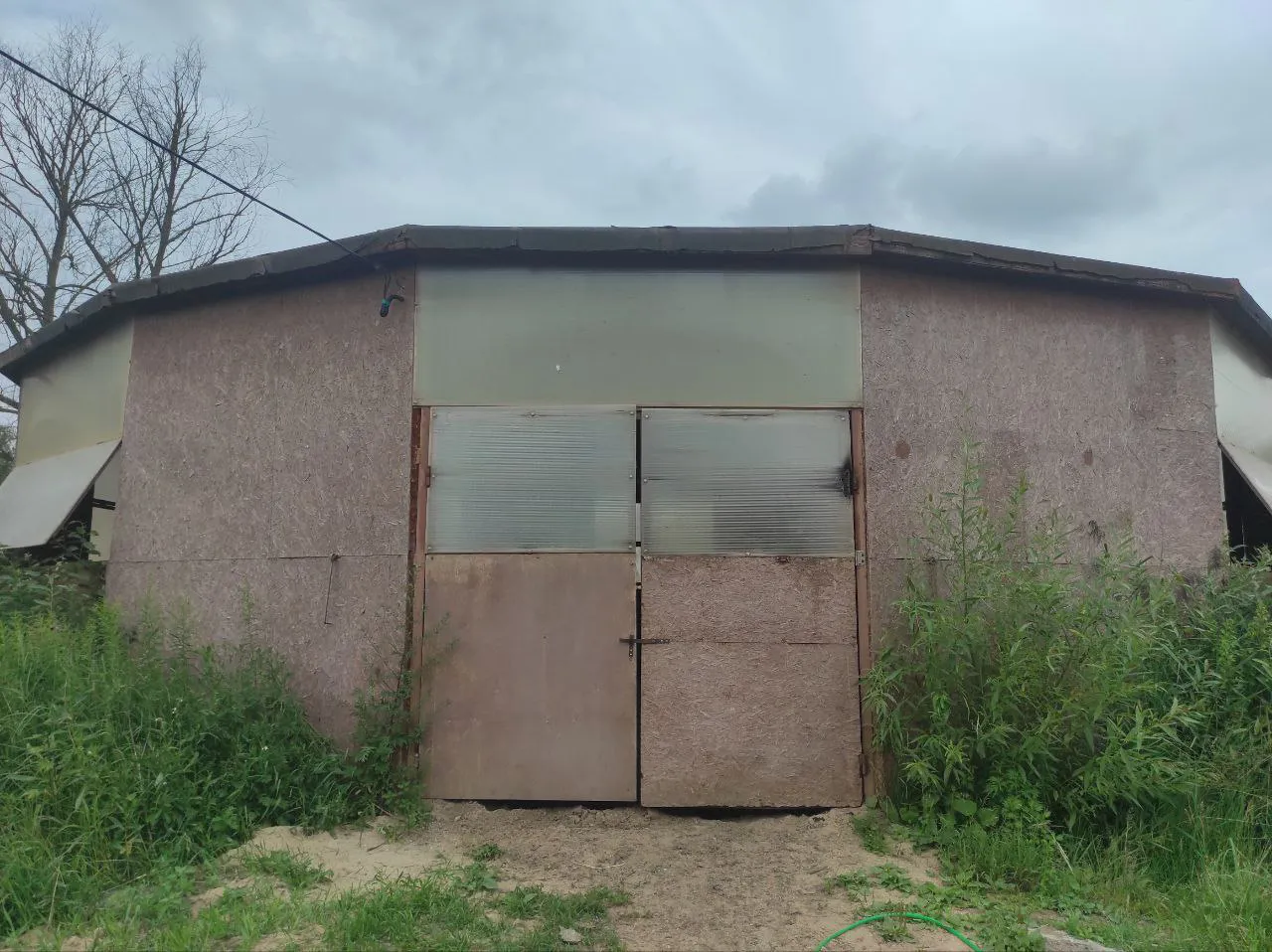 Конюшня с манежем, фото 1