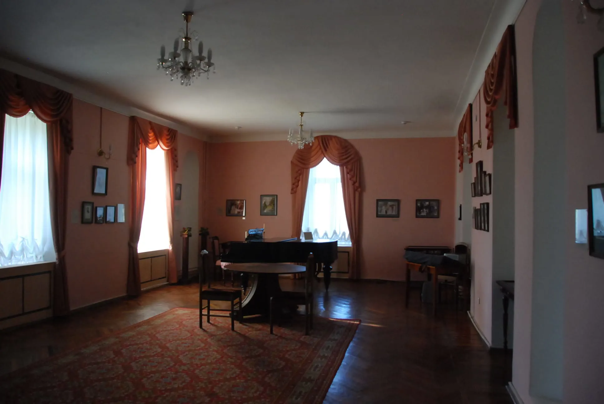 Голубой зал с каминами, фото 15
