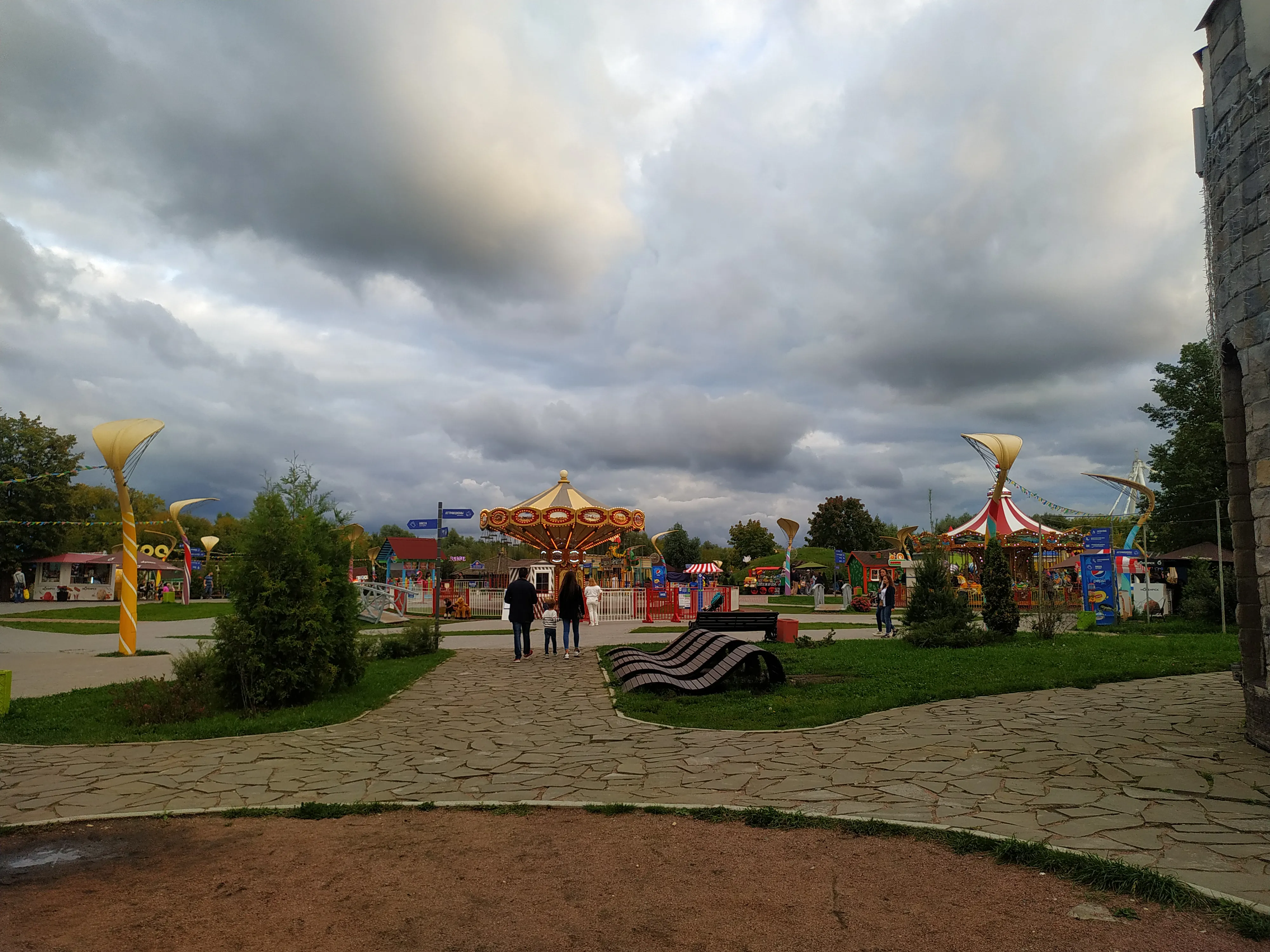Колесо обозрения в парке, фото 23