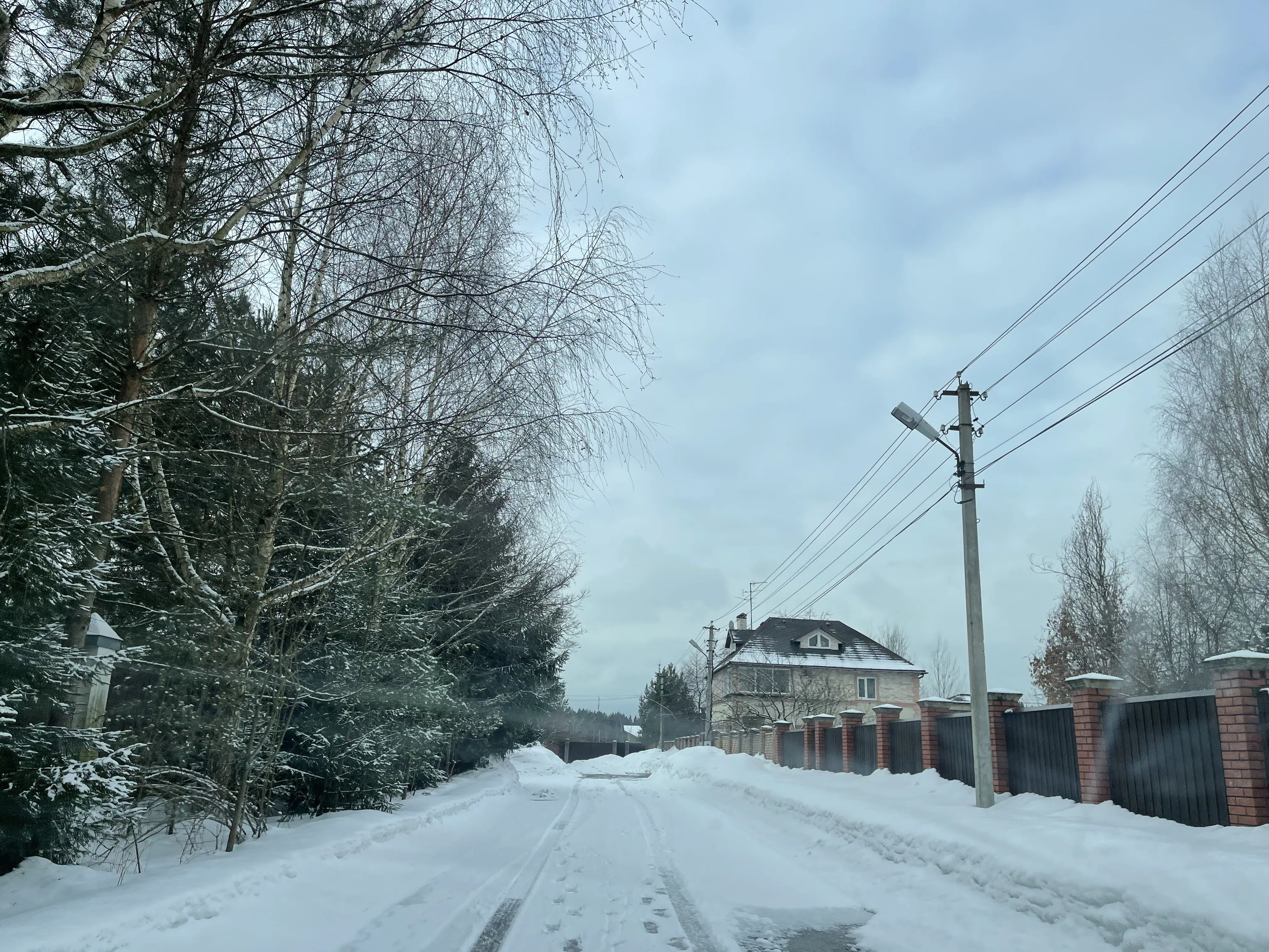 Дача с колесом и колодцем, фото 1