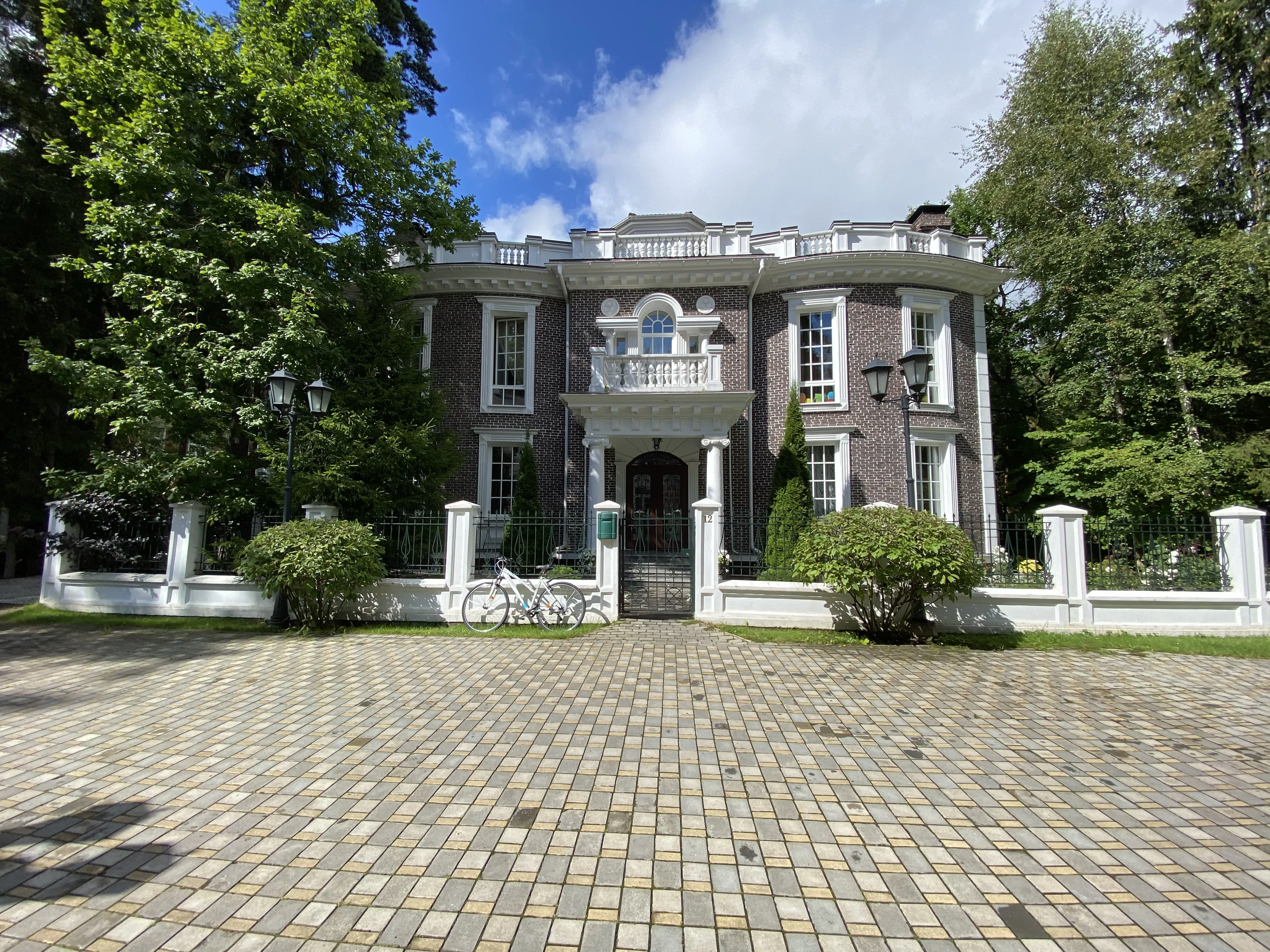 Кирпичный особняк с циркулем, фото 4