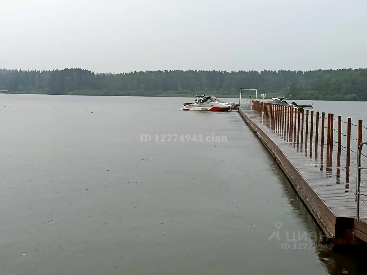 Современный дом у воды, фото 6
