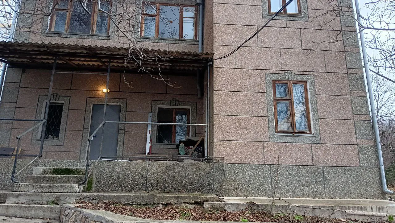 Дача с терракотовой плиткой, фото 1