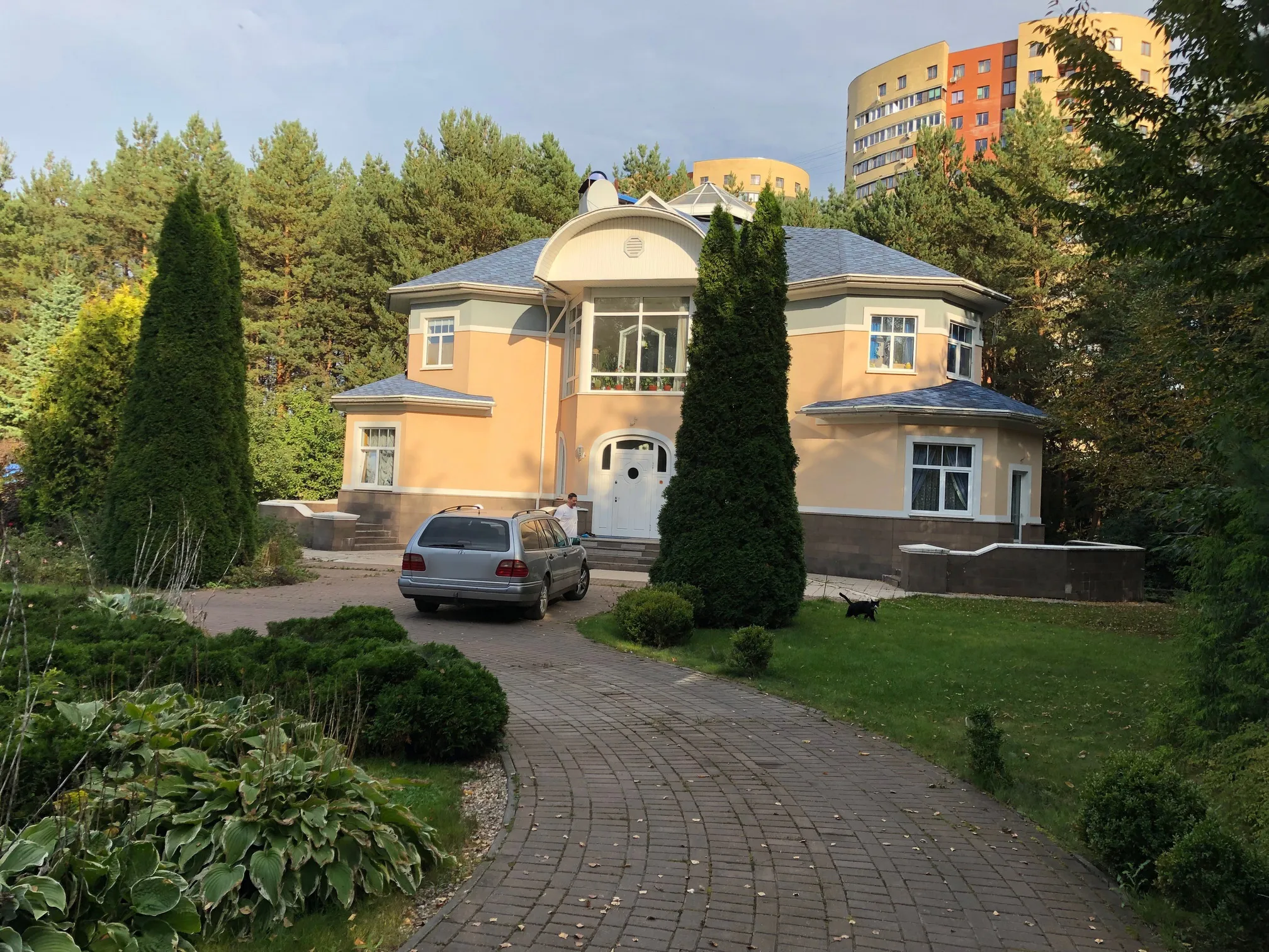 Пастельный дом с садом, фото 1