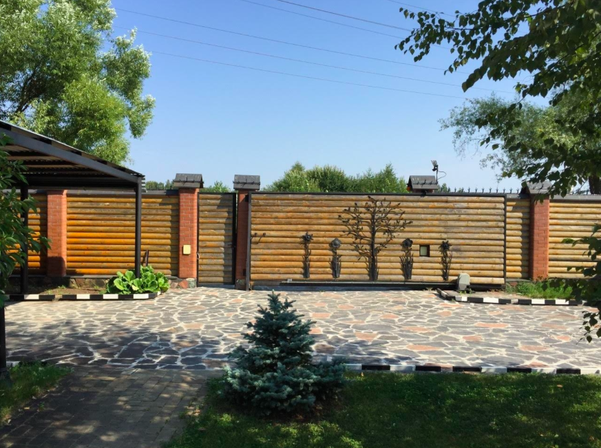 Рубленая дача в лесу, фото 3