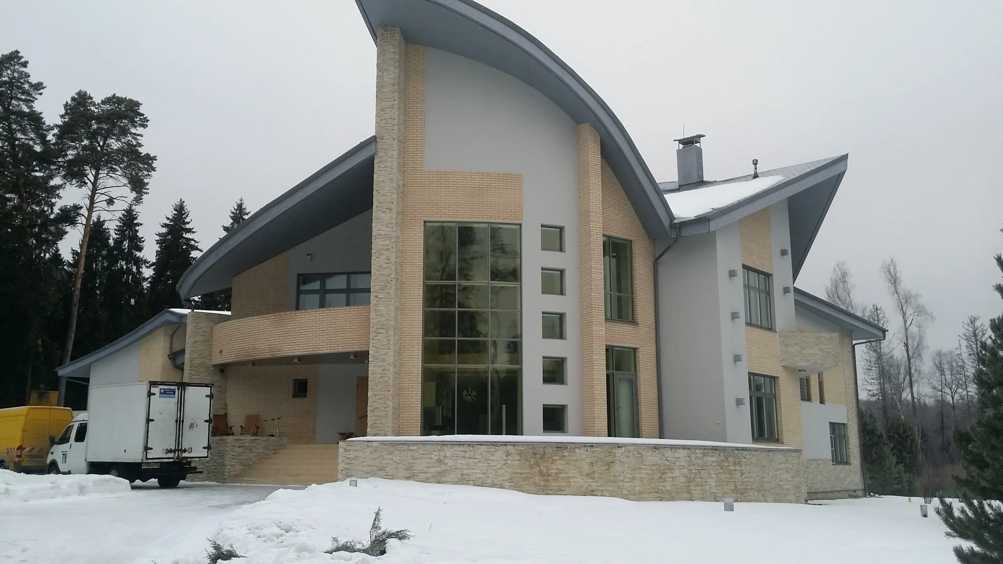 Дом с волнистой крышей, фото 1